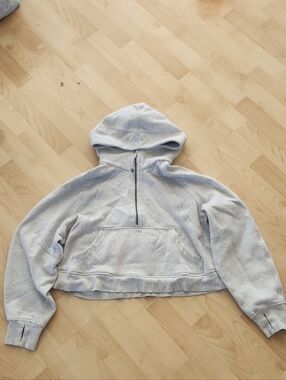 lululemon Scuba Light Gray Cropped Half-Zip Hoodie
